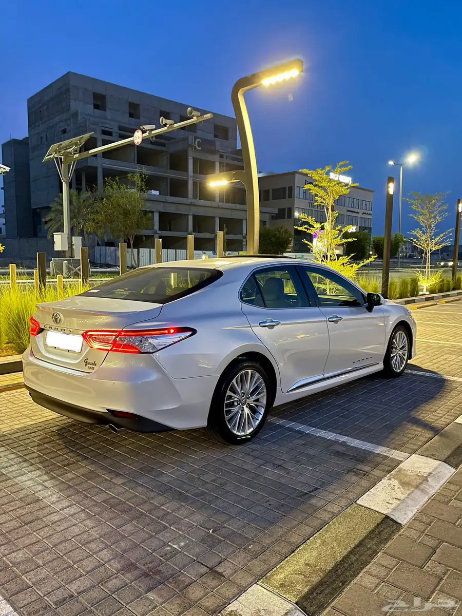 تم البيع كامري قراندي V6 مديل 2020 4
