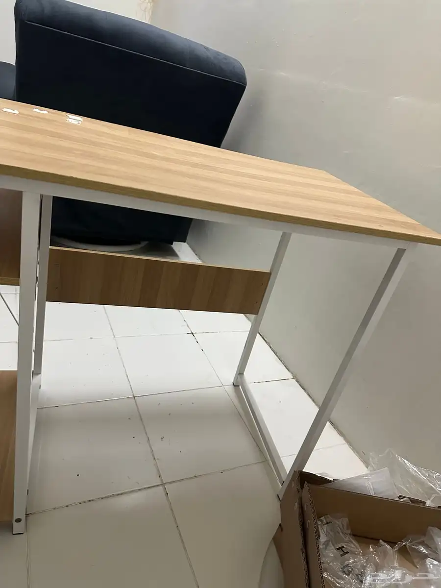 طاوله و حامل شاشة متحرك للبيع 4