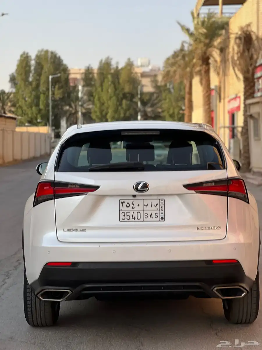 لكزس NX 2020 8