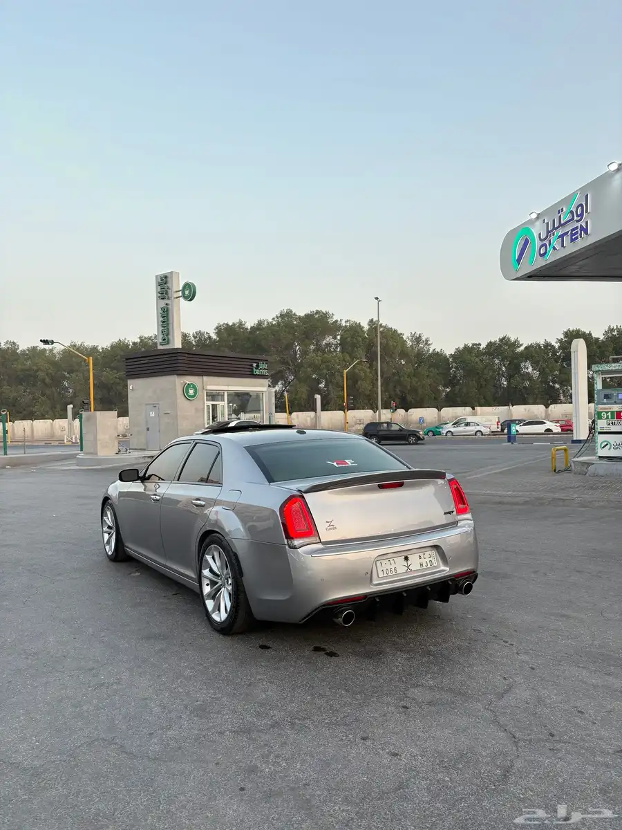 كرايسلر 2015 فل كامل اكتزتيف V8 4