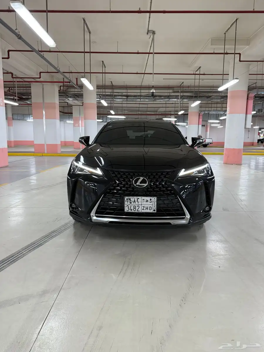 لكزس UX200 AA موديل 2021 - سعودي 0