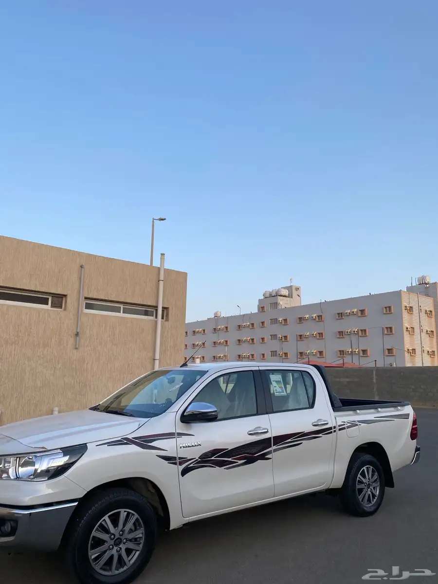 هايلوكس 22وكاله فل كامل بدون دبل قير عايدي بنزين 2GLX 16