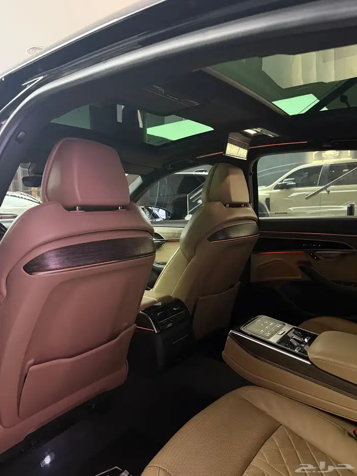 Audi 2019 A8. 11