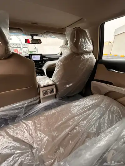 Toyota Camry GLE Hybrid 2023 7