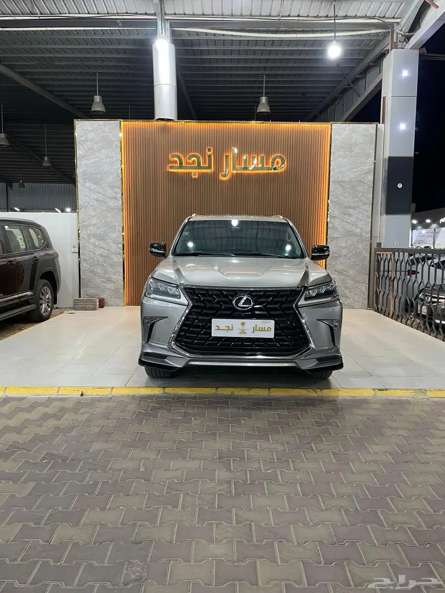 لكزس LX570 موديل 2016 (AD) 0