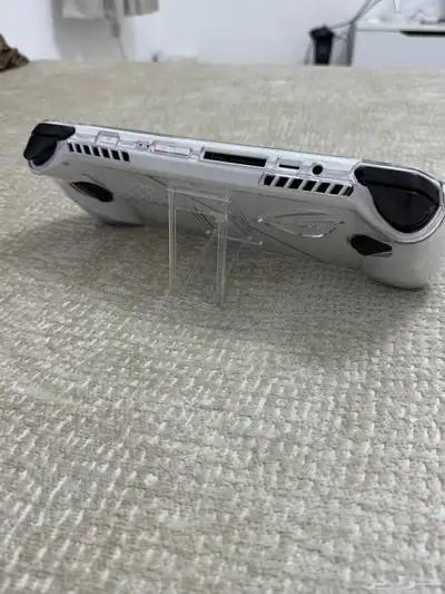 Asus Rog Ally Z1 Extreme 1