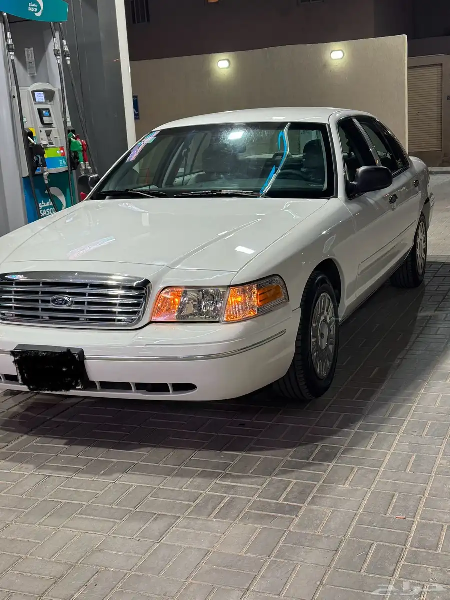 فورد كراون فكتوريا 2003 14