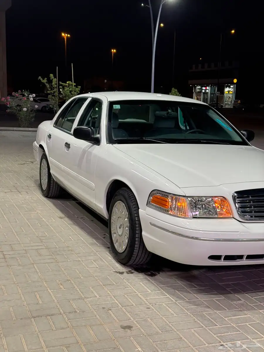 فورد كراون فكتوريا 2003 5