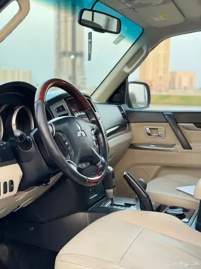 ميتسوبيشي باجيرو 2018 فل كامل 3 8V للبيع 17