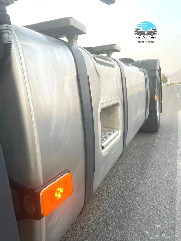 راس شاحنة فولفو VOLVO FH460 موديل 2020 9
