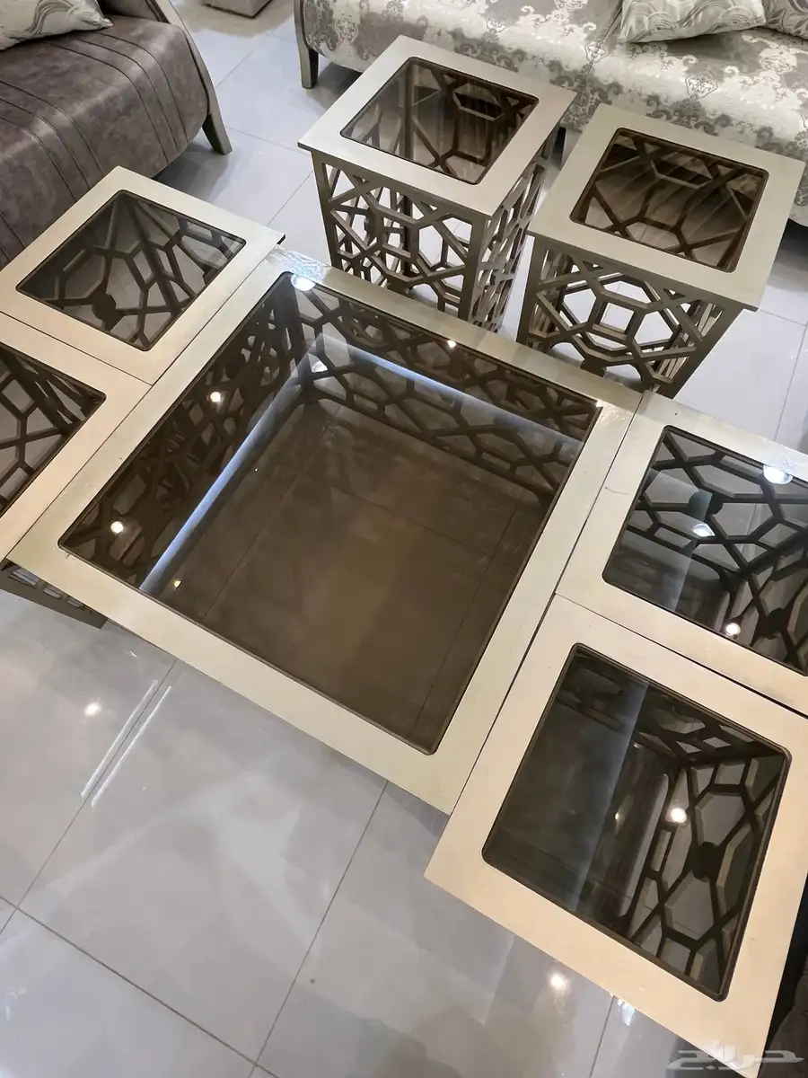 طقم طاولات طاوله كبيره مع اربع طاولات خدمه وطاولتين زاويه 0