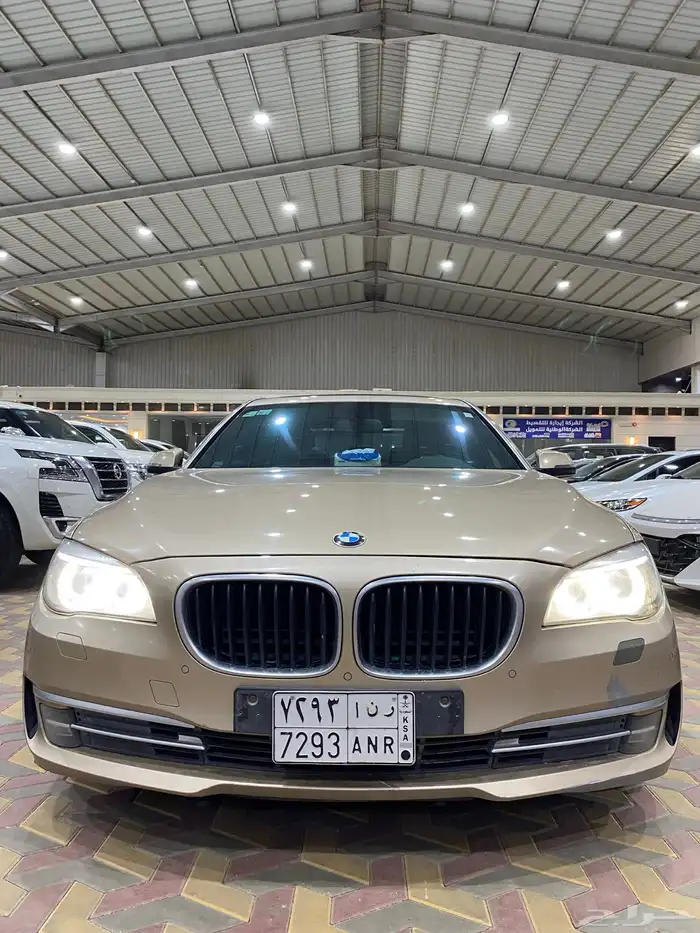 بي ام دبليو 2015 العدد 230 الف Li730 1