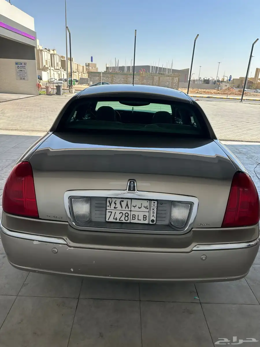 لينكون تاون كار 2003 للبيع 5