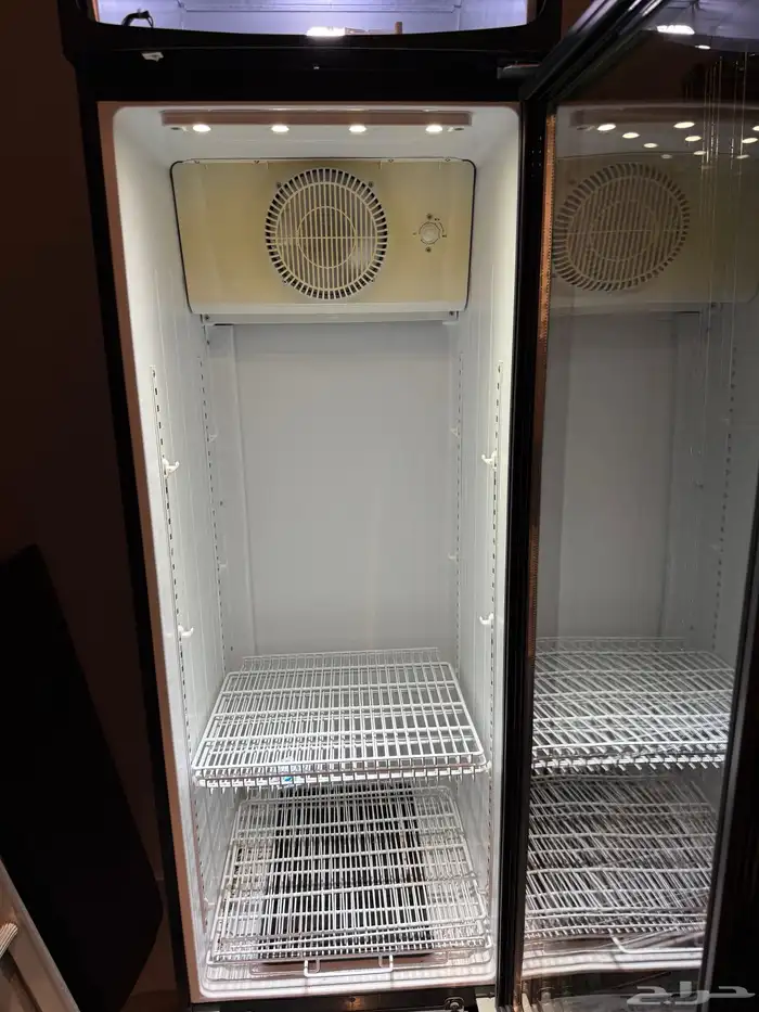 للبيع ثلاجة عرض 0