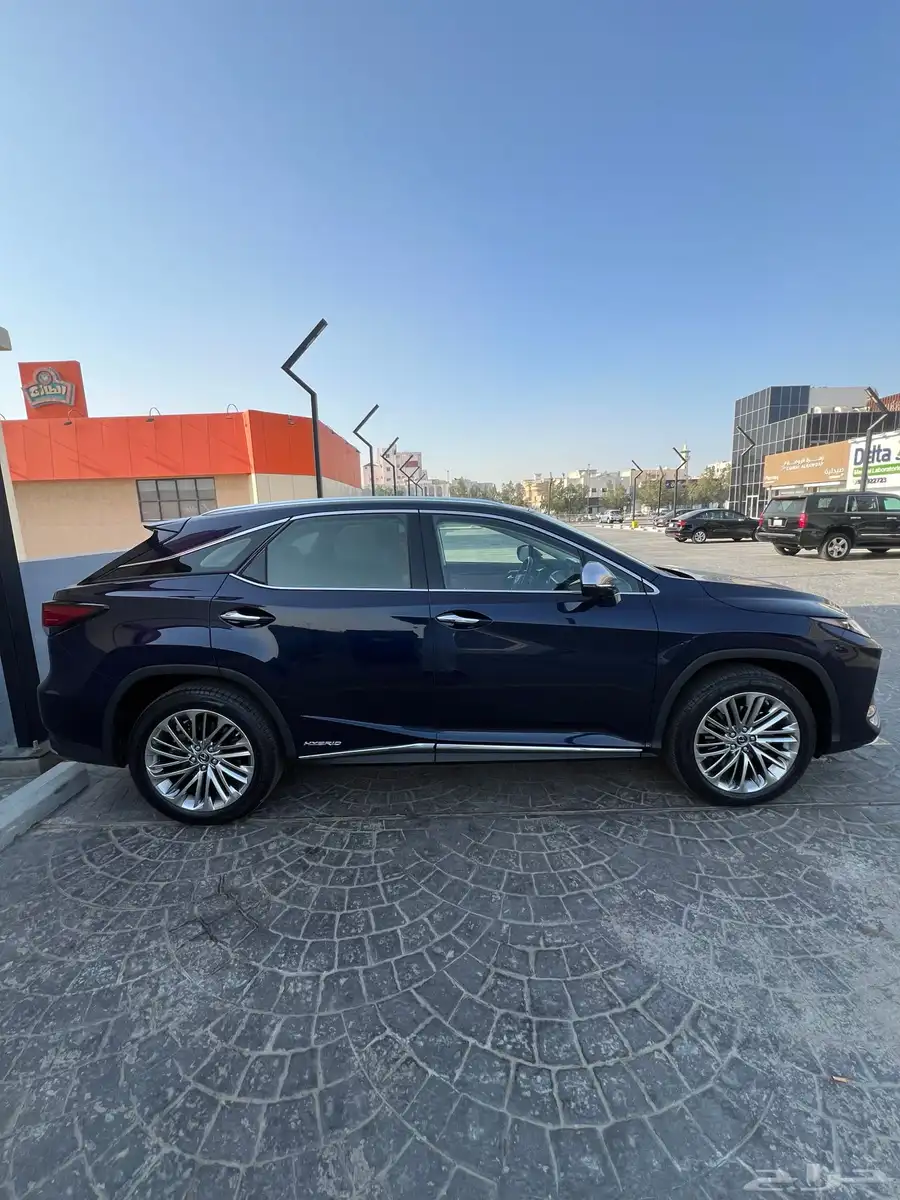 لكزس RX450 h 2022 بحالة الوكالة - سعودي 6