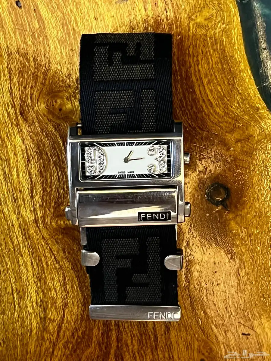 ساعه نسائية ماركه فندي الماس Fendi 1