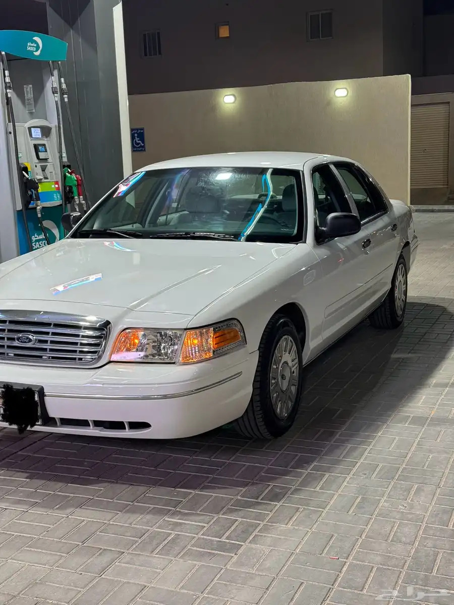 فورد كراون فكتوريا 2003 7