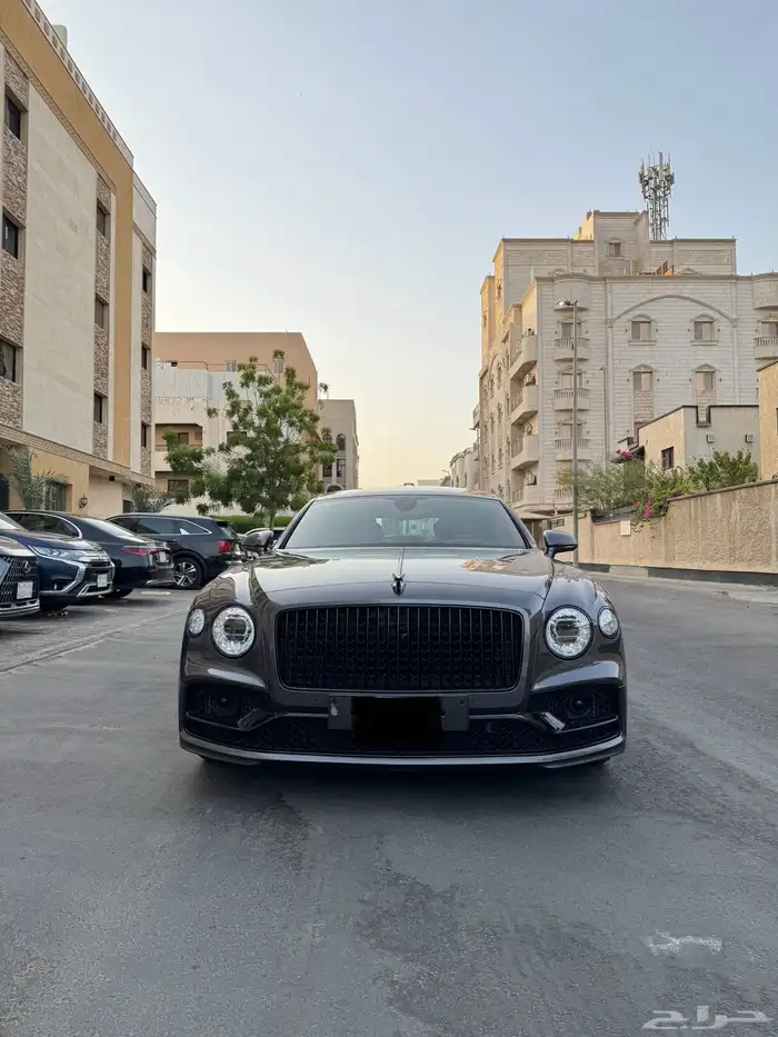 بنتلي فلاينج سبير بلاك اديشن 2020 1