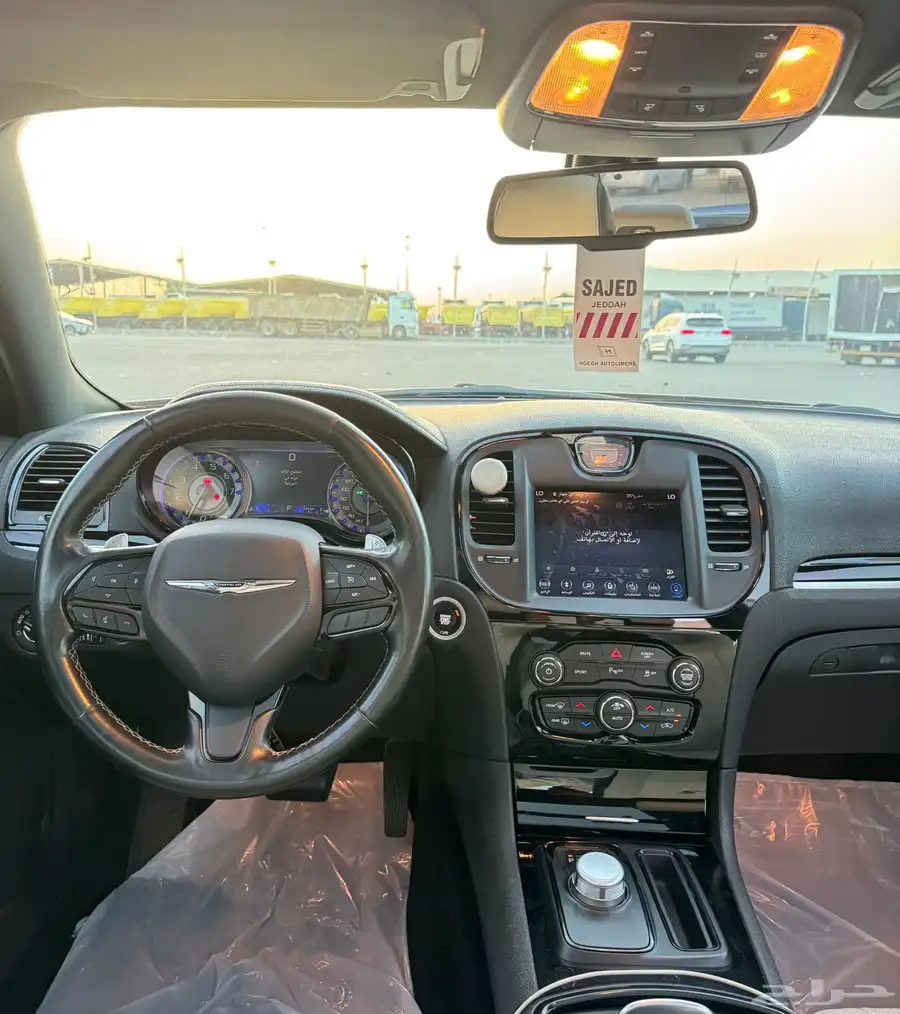 للبيع كرايزلر 2019 c300 7