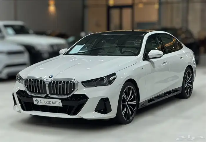 بي ام دبليو 520i M kit موديل 2024 فل كامل شبة جديد 1