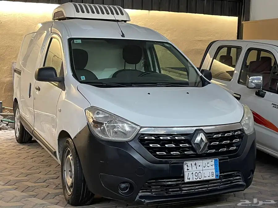 باص رينو دوكر ثلاجه 2018 1