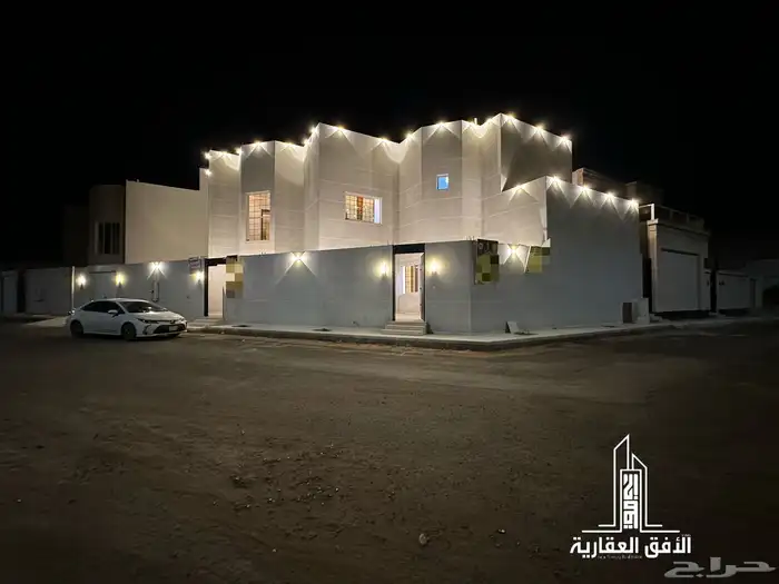 للبيع فيلا مودرن علي شارعين بحي الخزامي شرق دوار بيروت 0