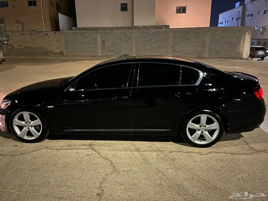 السلام عليكم لكزز GS 300 4