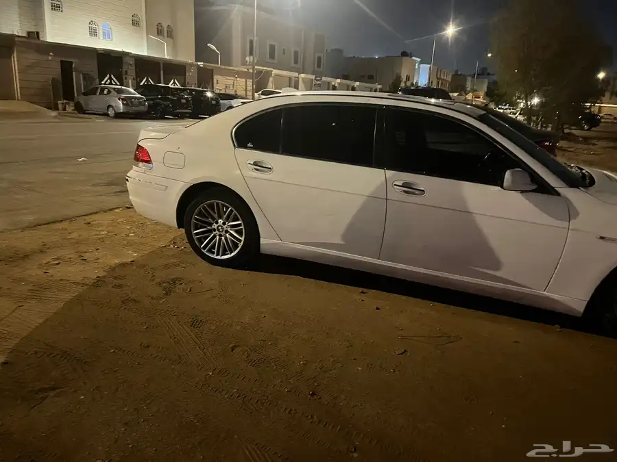 سيارة بي إم دبليو 3