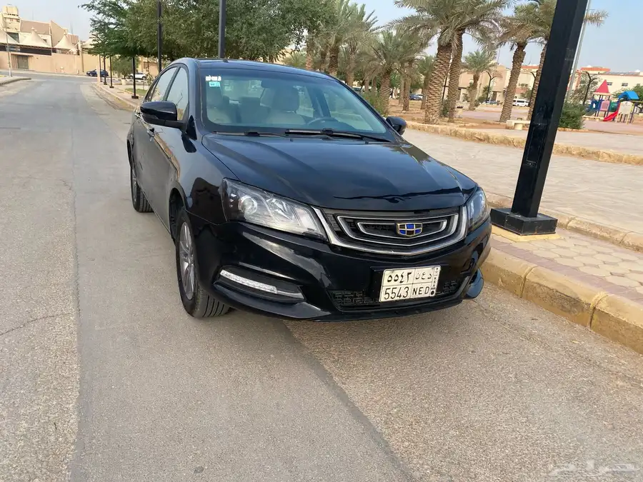 للبيع سيارة جيلي EC7 1
