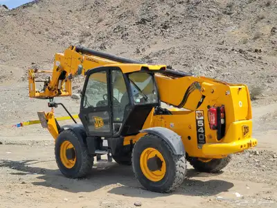 رافعات شوكية تلي هندر تلسكوبي كرين للايجار 3