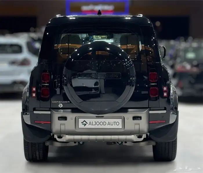 لاندروفر ديفندر HSE X-Dynamic P400 موديل 2025 جديد 3