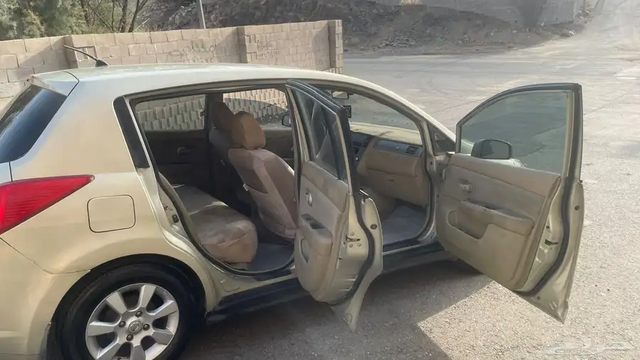 نيسان تيدا 12