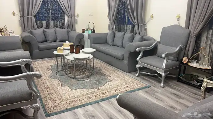 كنب استعمال خفيف مع طقم طاوله 0