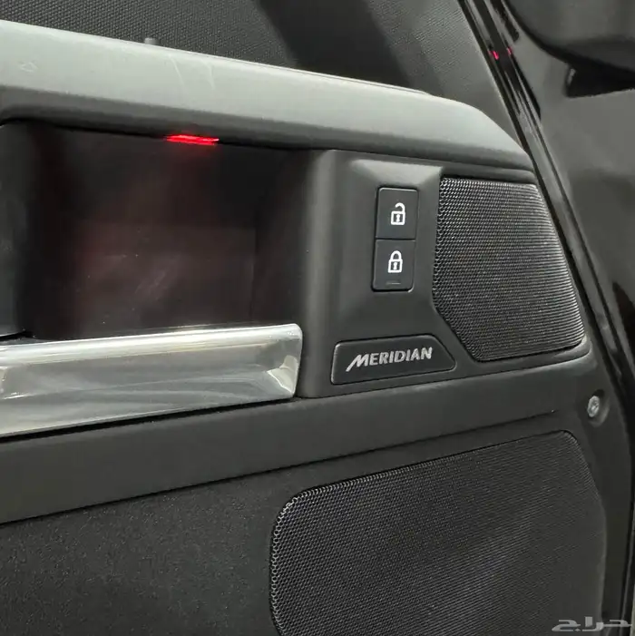 لاندروفر ديفندر HSE X-Dynamic P400 موديل 2025 جديد 17