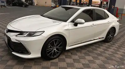 Toyota Camry GLE Hybrid 2023 1