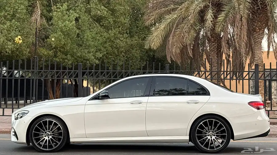 مرسيدس E300 2023 ( بدون اعطال ) 7