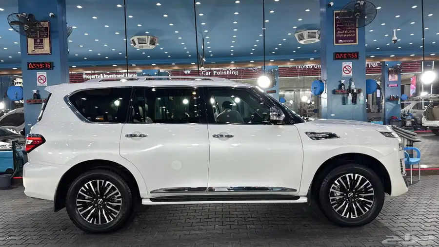 نيسان باترول بلاتينيوم فل كامل 2023 6v 3