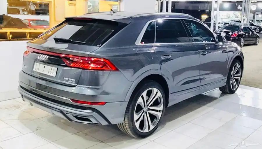 اودي ( بحالة الوكالة ) Audi Q8 S-Line 2020 12