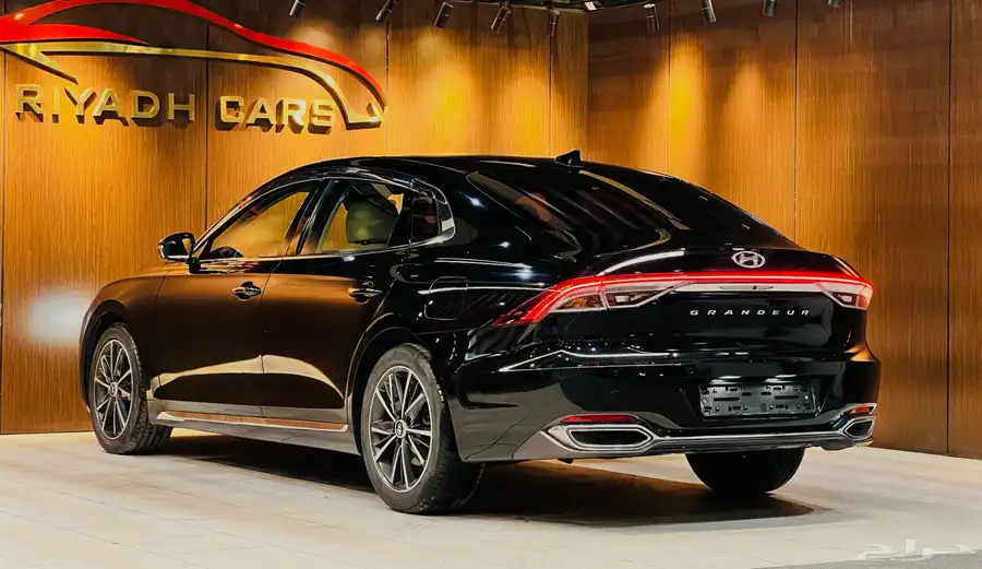 هيونداي ازيرا 2020 V6 فل كامل (( عرض خاص )) 3