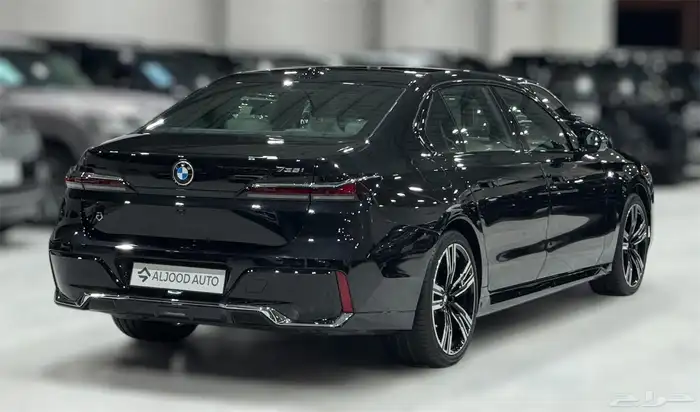 بي ام دبليو 735i M kit موديل 2026 فل كامل أندفجول جديد. 4