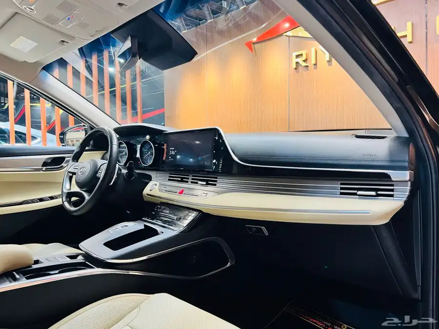 هيونداي ازيرا 2020 V6 فل كامل (( عرض خاص )) 8