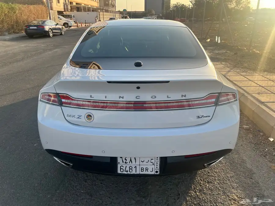 لينكولن mkz 2013 1
