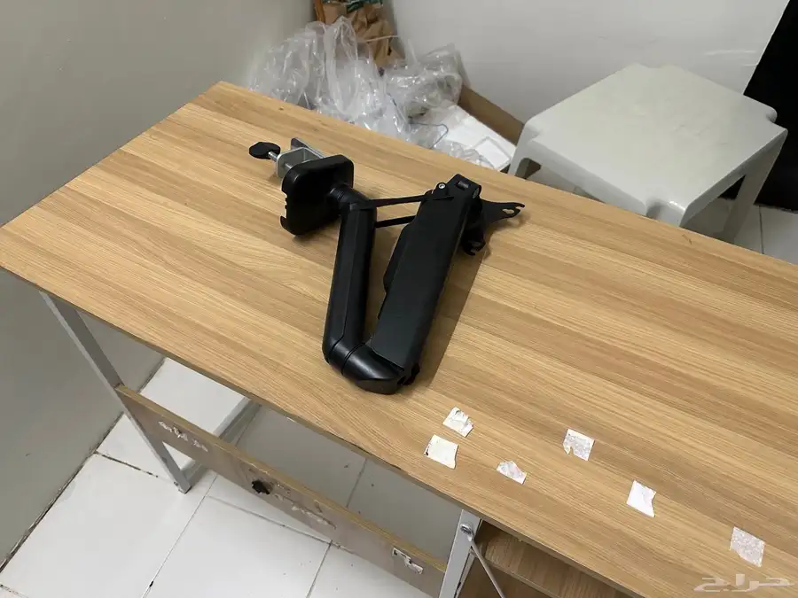 طاوله و حامل شاشة متحرك للبيع 2