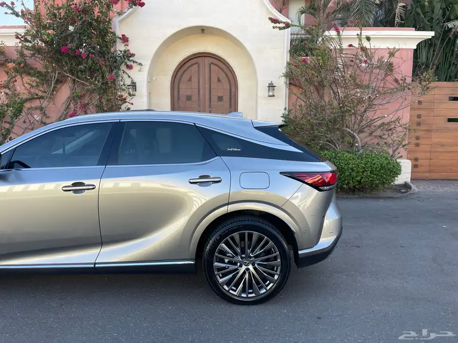 لكزس RX 350 BB فل كامل هايبرد 2024 ( شبه جديد ) 7