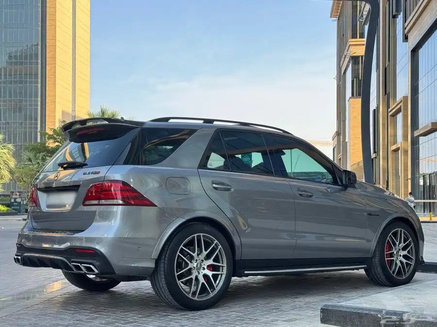 ML63 2013 face left GLE63S(جفالي لعشاق التميز) 31