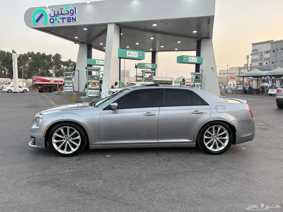 كرايسلر 2015 فل كامل اكتزتيف V8 3