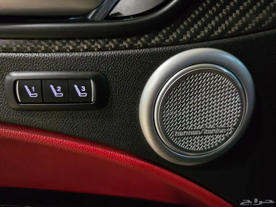 ألفا روميو ستلفيو 2020 Alfa Romeo Stelvio 16