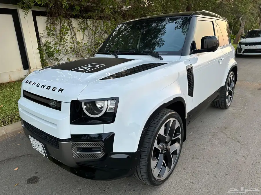 ديفندر X90 2022 ممشى 51 000 كيلو P400 v6 2