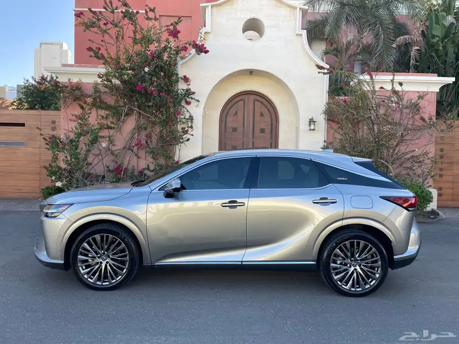 لكزس RX 350 BB فل كامل هايبرد 2024 ( شبه جديد ) 4