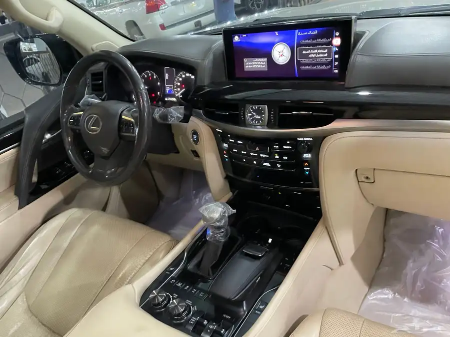 لكزس LX570 موديل 2016 (AD) 12